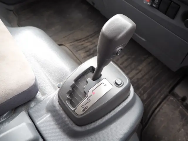 いすゞ エルフ SKG-NPR85YN(2WD)の写真44