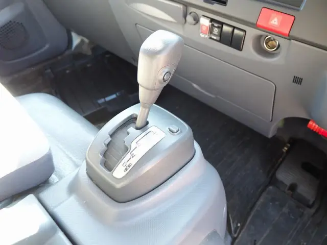 いすゞ エルフ SKG-NPR85YN(2WD)の写真46