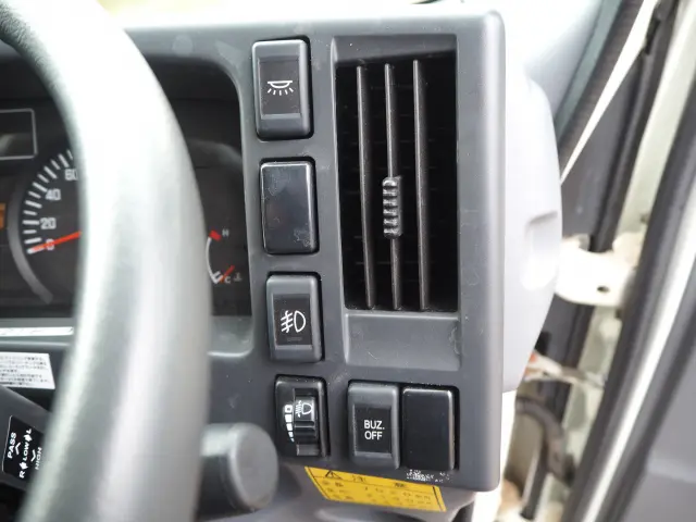 いすゞ エルフ SKG-NPR85YN(2WD)の写真48
