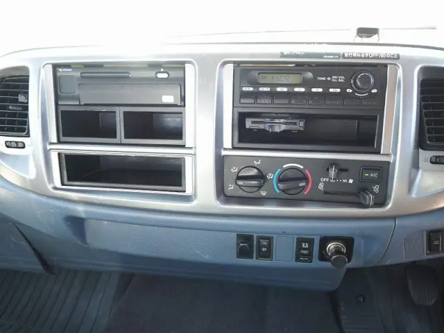 日野 レンジャー BDG-FJ7JJWA(2WD)の写真48