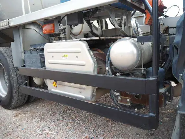 いすゞ ギガ QKG-CXZ77AT(6x4)の写真11