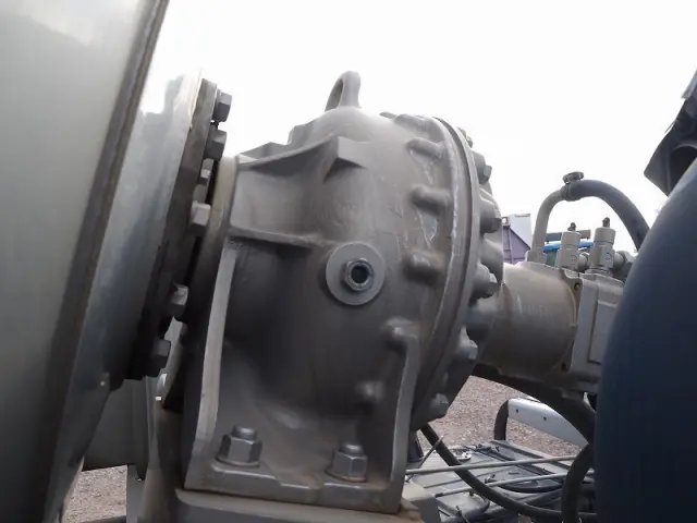 いすゞ ギガ QKG-CXZ77AT(6x4)の写真14