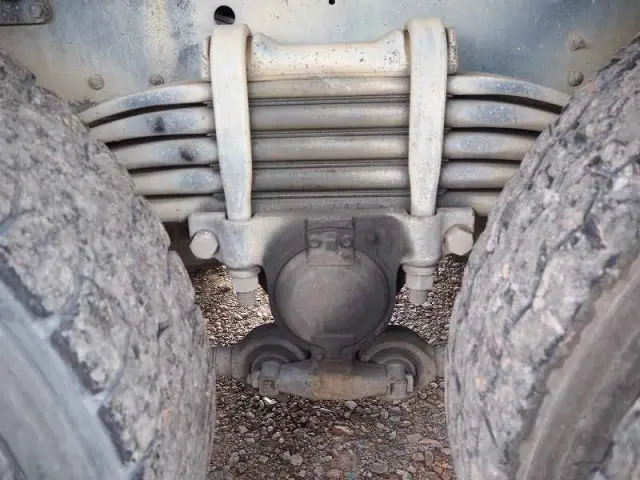 いすゞ ギガ QKG-CXZ77AT(6x4)の写真16