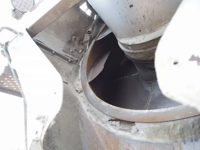 いすゞ ギガ QKG-CXZ77AT(6x4)の写真22