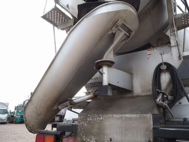 いすゞ ギガ QKG-CXZ77AT(6x4)の写真23