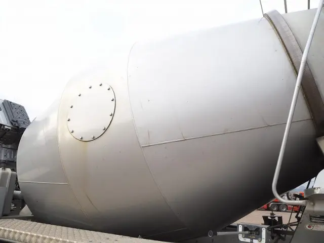 いすゞ ギガ QKG-CXZ77AT(6x4)の写真28