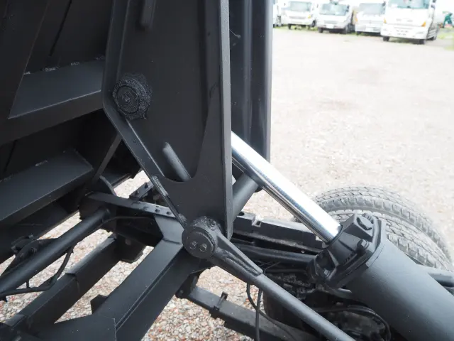 いすゞ エルフ TPG-NKS85AN(4WD)の写真23