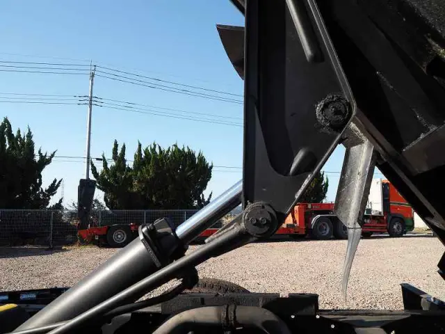 いすゞ エルフ TPG-NKS85AN(4WD)の写真33