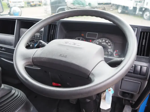 いすゞ エルフ TPG-NKS85AN(4WD)の写真46