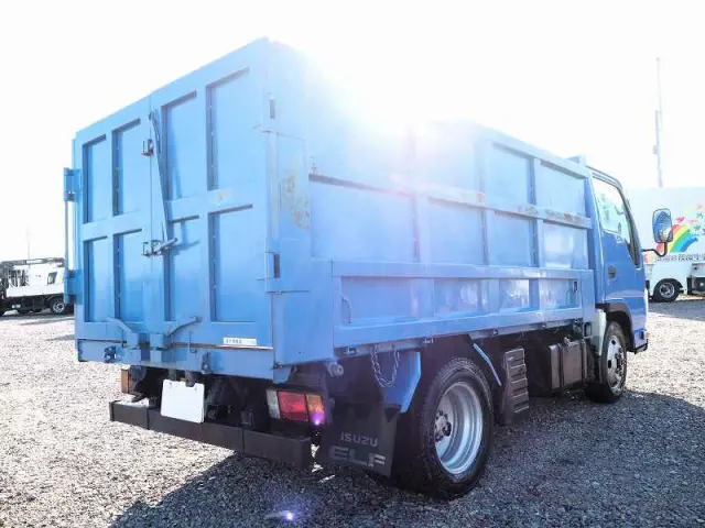いすゞ エルフ TDG-NKS85AD(4WD)の写真5