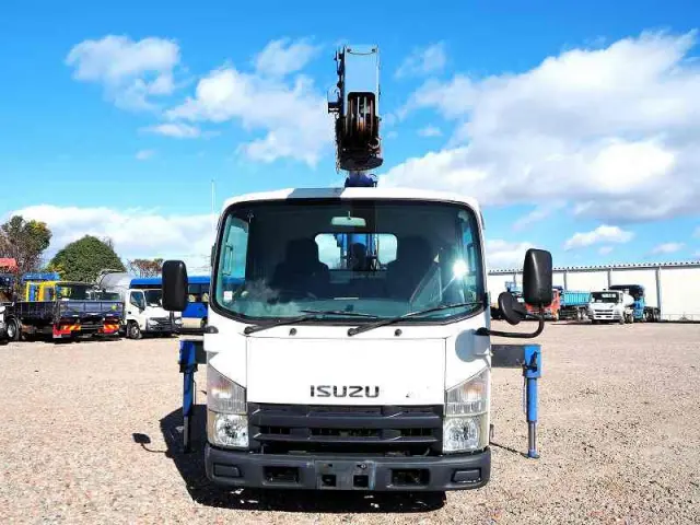 いすゞ エルフ TKG-NMR85AN(2WD)の写真8