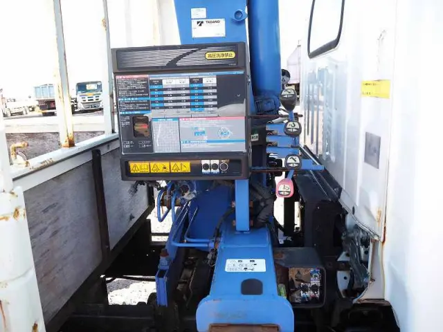 いすゞ エルフ TKG-NMR85AN(2WD)の写真10