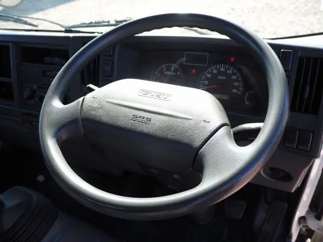 いすゞ エルフ TKG-NMR85AN(2WD)の写真47