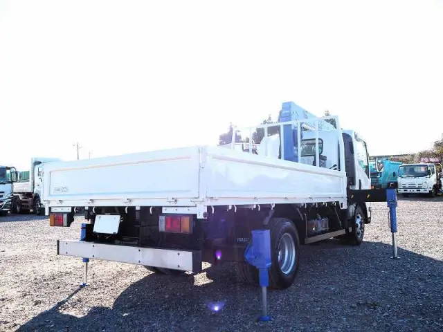 いすゞ エルフ SKG-NPR85YN(2WD)の写真5