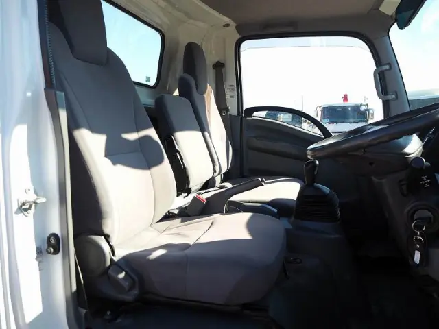 いすゞ エルフ SKG-NPR85YN(2WD)の写真45