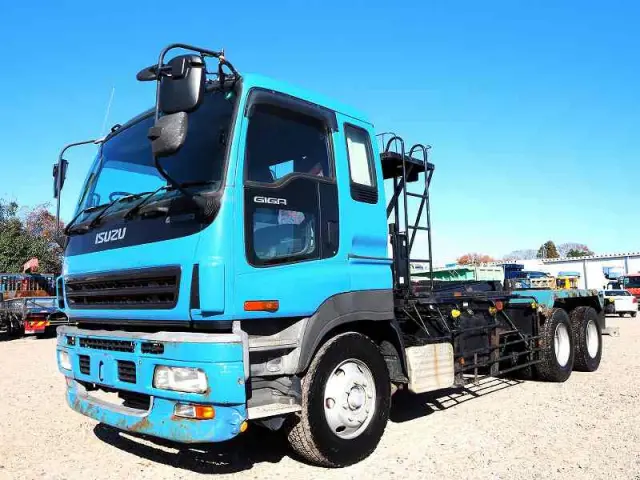 いすゞ ギガ PJ-CYZ77Q6(6x4)の写真1