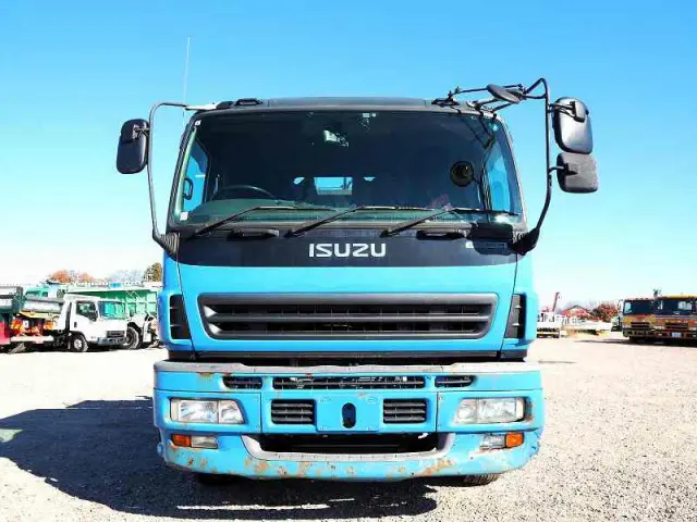 いすゞ ギガ PJ-CYZ77Q6(6x4)の写真8