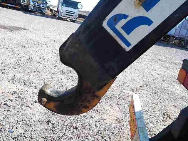 いすゞ ギガ PJ-CYZ77Q6(6x4)の写真13