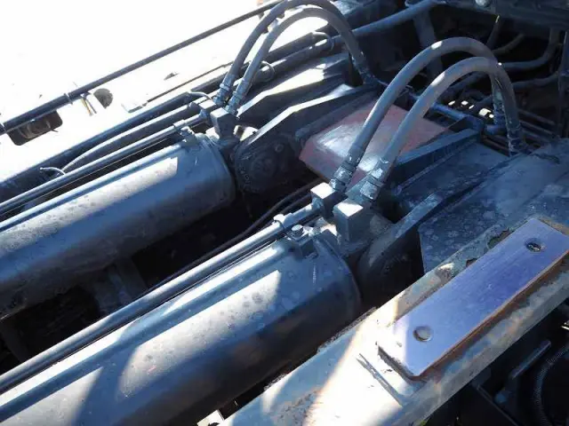 いすゞ ギガ PJ-CYZ77Q6(6x4)の写真22