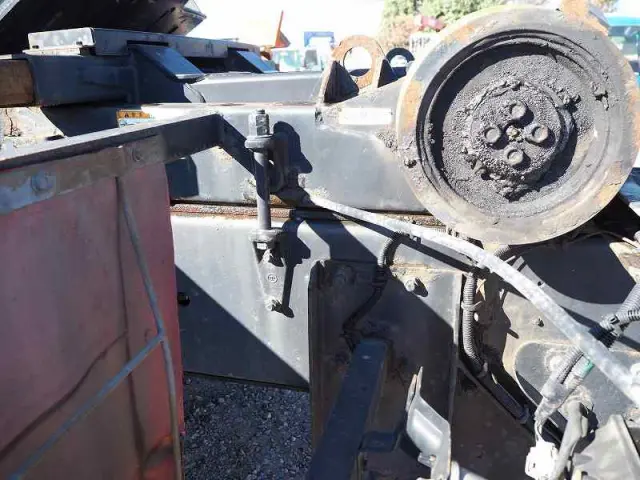 いすゞ ギガ PJ-CYZ77Q6(6x4)の写真32