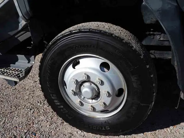 いすゞ ギガ PJ-CYZ77Q6(6x4)の写真39