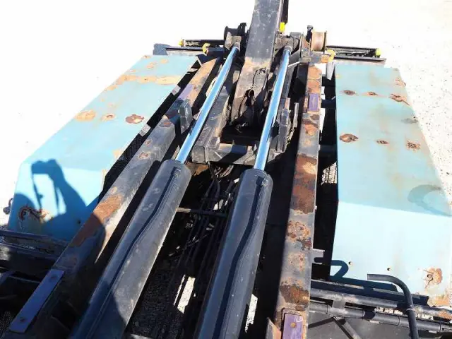 いすゞ ギガ PJ-CYZ77Q6(6x4)の写真42