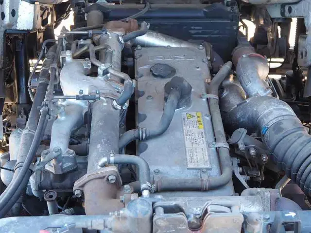 いすゞ ギガ PJ-CYZ77Q6(6x4)の写真43