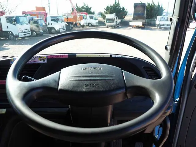 いすゞ ギガ PJ-CYZ77Q6(6x4)の写真50