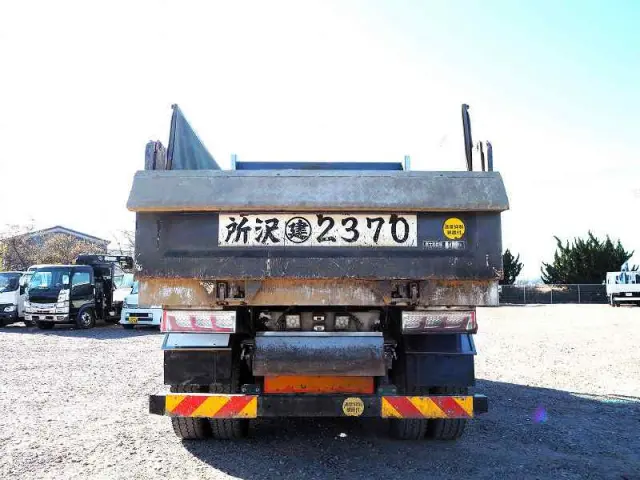 三菱 ファイター QKG-FK62FZ(2WD)の写真4