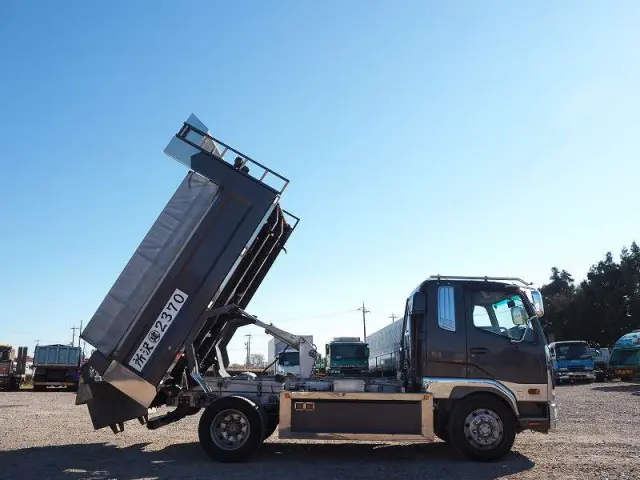 三菱 ファイター QKG-FK62FZ(2WD)の写真11