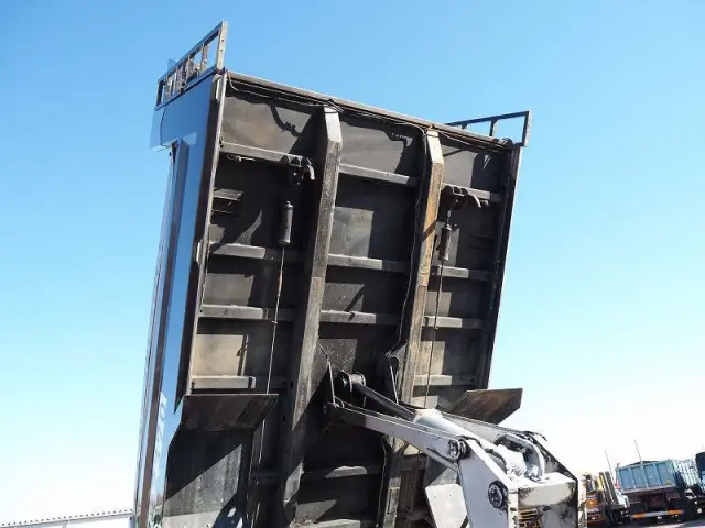 三菱 ファイター QKG-FK62FZ(2WD)の写真15