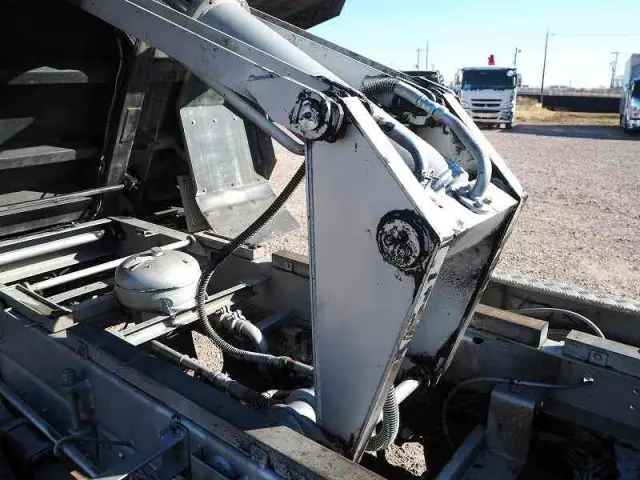 三菱 ファイター QKG-FK62FZ(2WD)の写真17