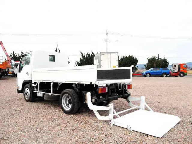 いすゞ エルフ SKG-NHS85AN(4WD)の写真3