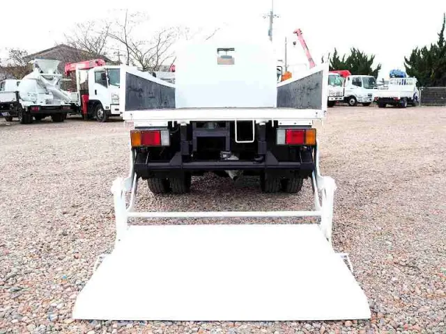 いすゞ エルフ SKG-NHS85AN(4WD)の写真4