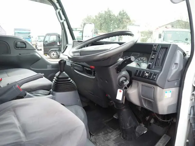 いすゞ エルフ SKG-NHS85AN(4WD)の写真43