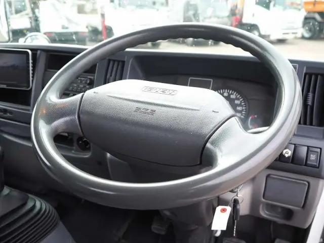 いすゞ エルフ SKG-NHS85AN(4WD)の写真44