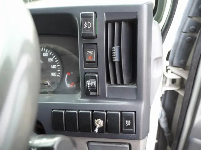 いすゞ エルフ SKG-NHS85AN(4WD)の写真48