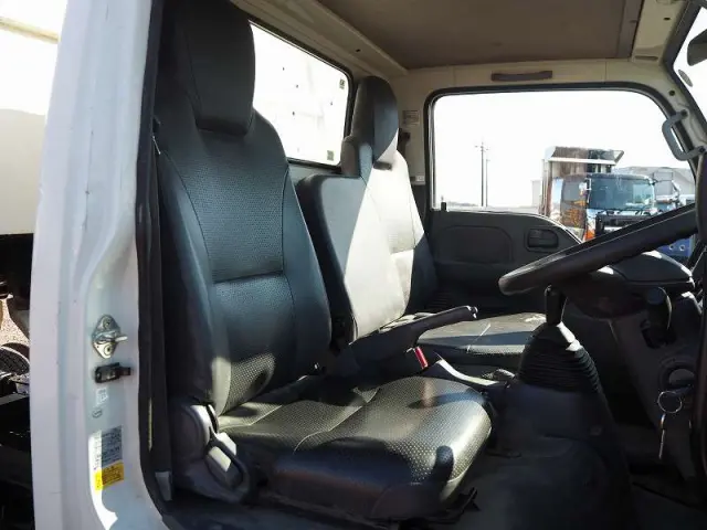 いすゞ エルフ TPG-NKS85AN(4WD)の写真45