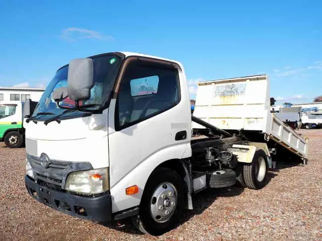 日野 デュトロ TKG-XZU620T(2WD)の写真1