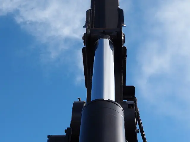 日野 プロフィア LKG-FW1EWBA(8x4)の写真17