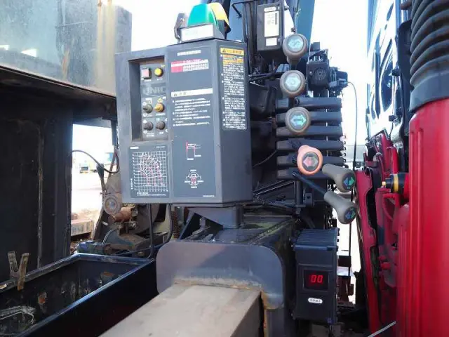 日野 プロフィア LKG-FW1EWBA(8x4)の写真18