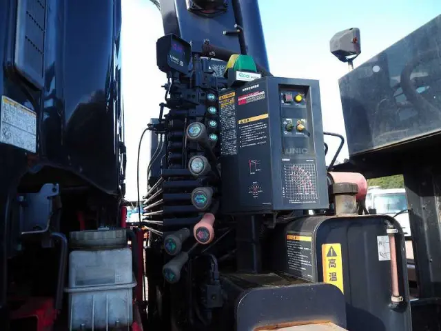 日野 プロフィア LKG-FW1EWBA(8x4)の写真20