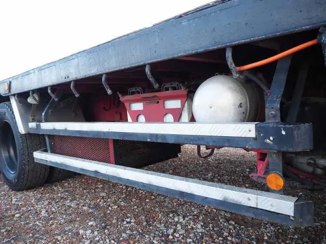 日野 プロフィア LKG-FW1EWBA(8x4)の写真33