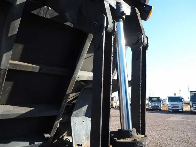 日野 レンジャー LKG-FE7JEAA(2WD)の写真23