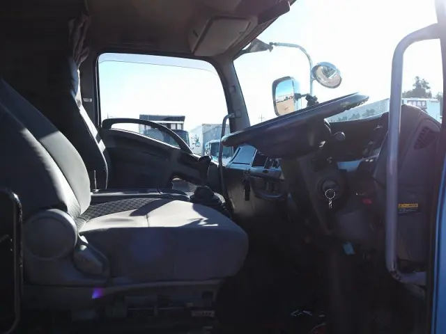 いすゞ フォワード PKG-FSR90S2(2WD)の写真46