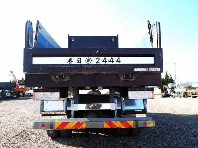 いすゞ ギガ 2PG-CXZ77CT(6x4)の写真4