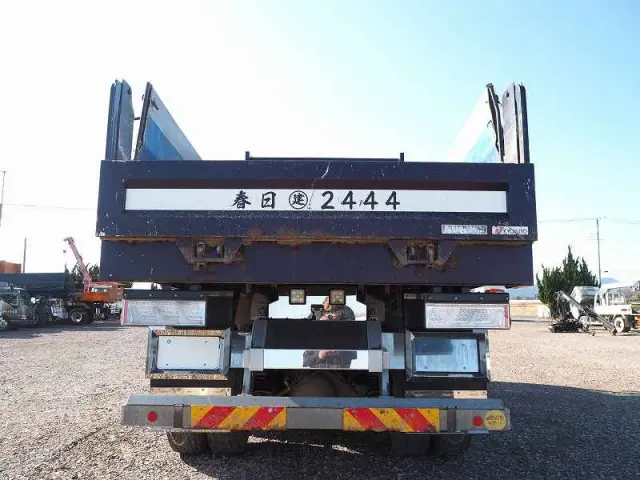 いすゞ ギガ 2PG-CXZ77CT(6x4)の写真10