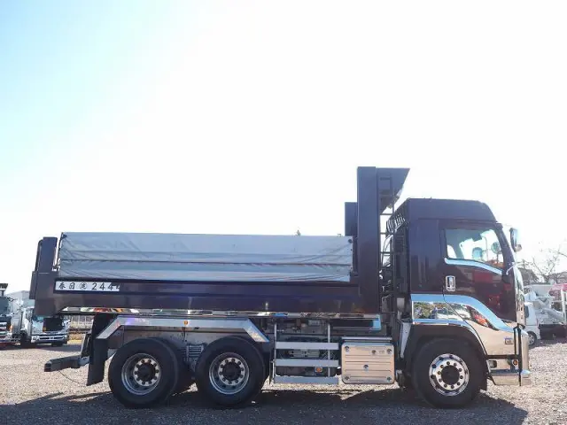 いすゞ ギガ 2PG-CXZ77CT(6x4)の写真11