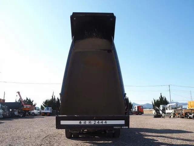いすゞ ギガ 2PG-CXZ77CT(6x4)の写真13