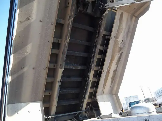 いすゞ ギガ 2PG-CXZ77CT(6x4)の写真18